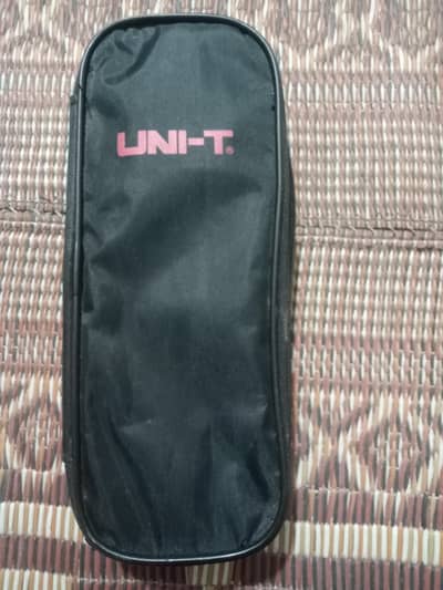 uni t 203 clamp meter