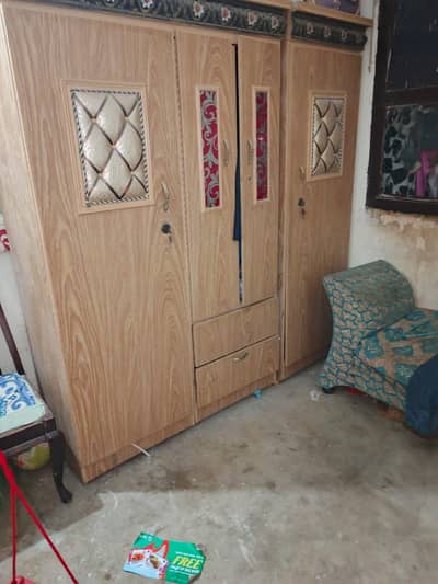 almari teen pallo ke