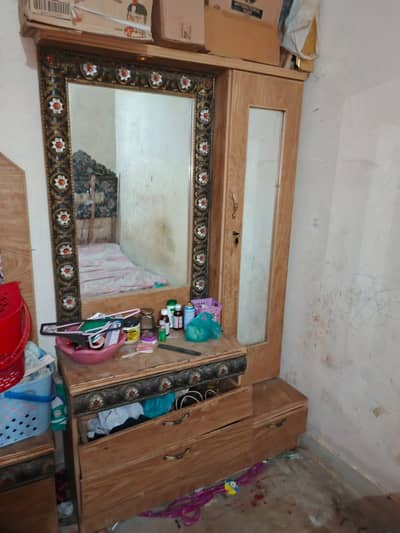 dressing table