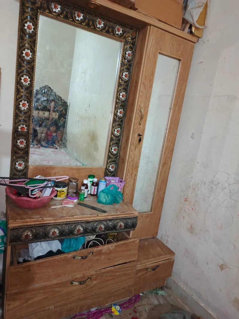 dressing table 1