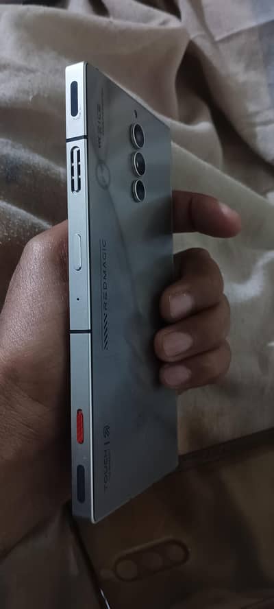 Red magic 8s pro 12/256 GB 10/10 Condition