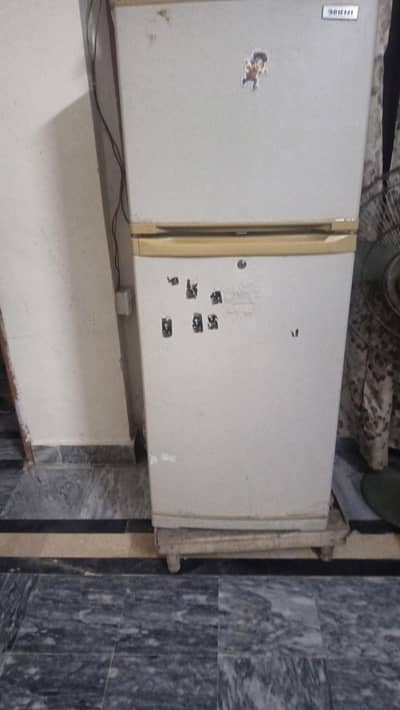 orient fridge in 9/10 working condition.