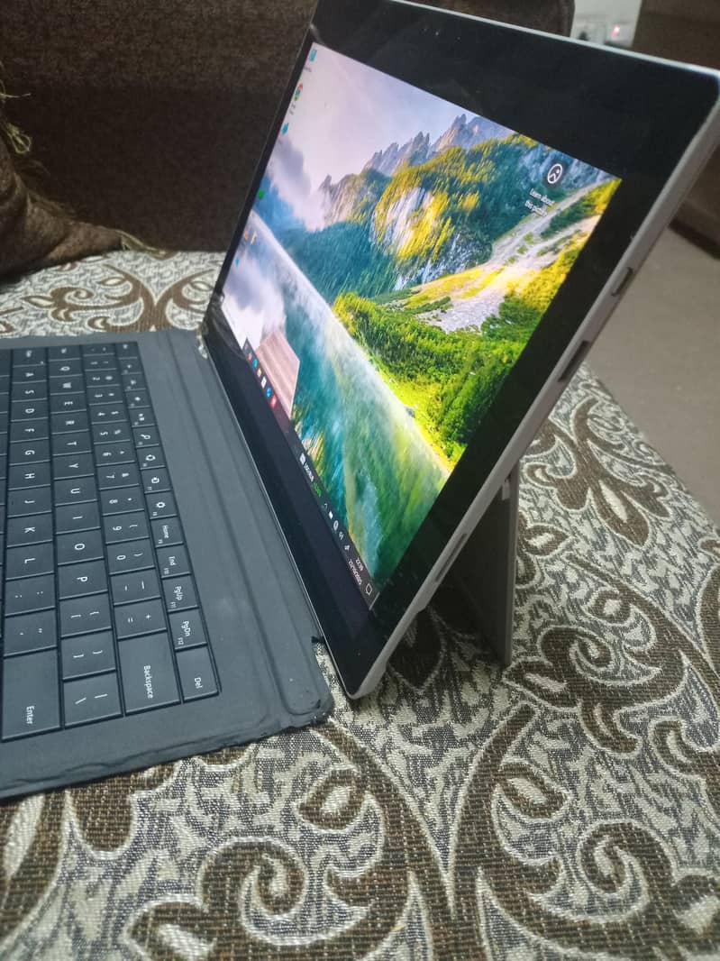 Microsoft Surface Pro 4 2