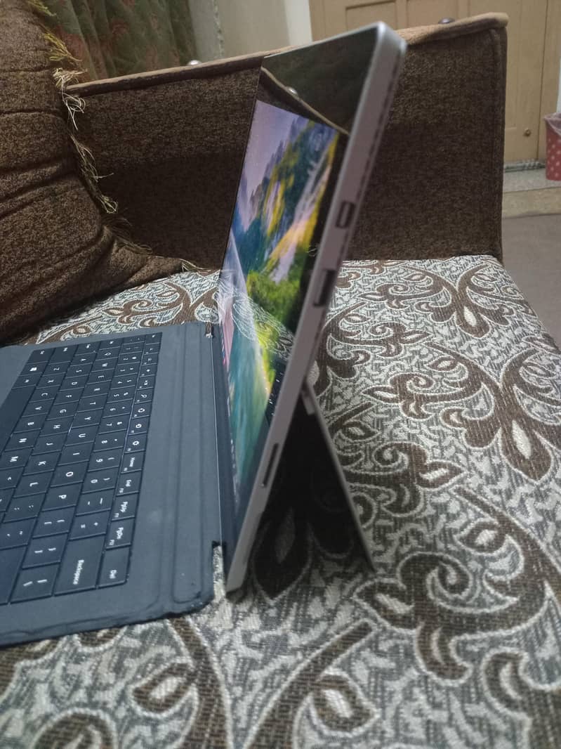 Microsoft Surface Pro 4 6