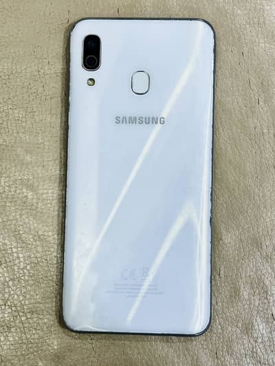 Samsung Galaxy A30