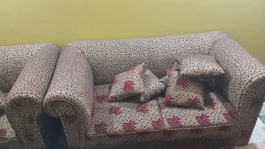 7 seater sofa set with table