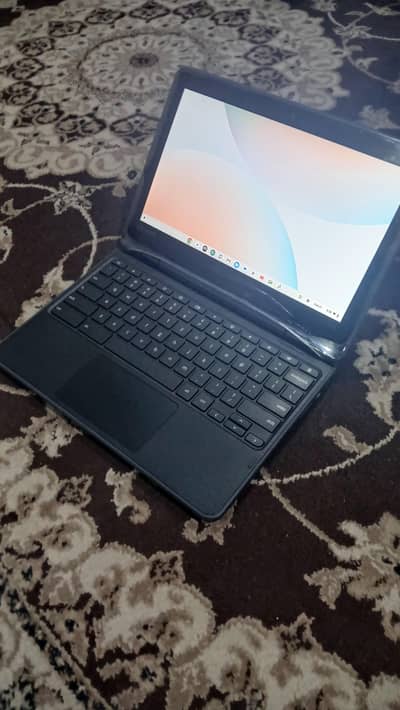 Lenovo Folding 360° Touch Chromebook