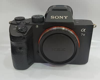Sony alpha A7iii mirrorless DSLR camera