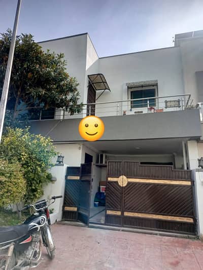 Investor price Park face duble unit house urgent sale bahria town