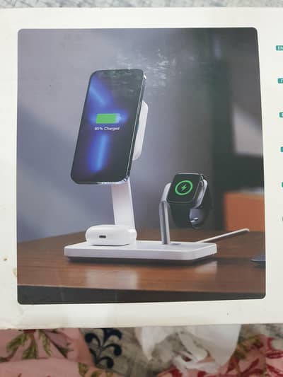 ESR 3-in-1 wireless charging station