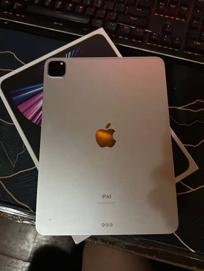 iPad pro m1 chip 3rd generation 128gb 11 inches I pad