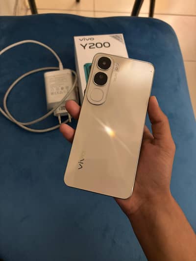 VIVO Y200 PTA APPROVED IN WARRANTY 10/10 CONDITION