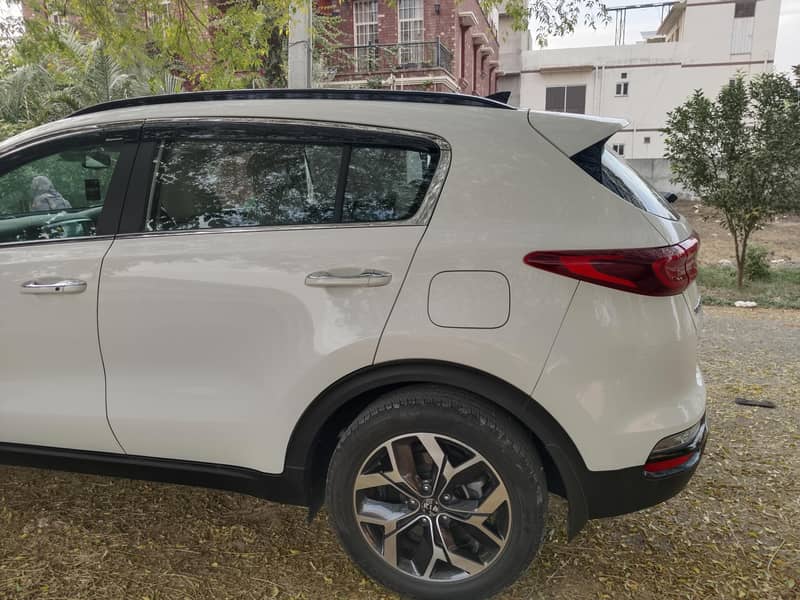 scratchless, like new 13