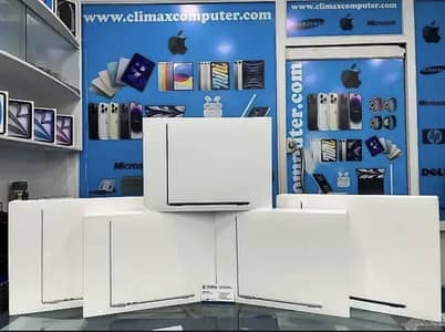 Apple MacBook Air M4 / 15” Display / 16GB / 256GB / M4 Chip