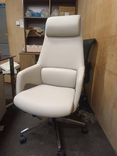 Gaming Chairs | Executive Chairs | Visitor Chairs | 03032999001