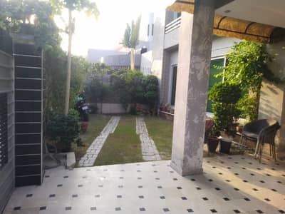 1 Kanal Upper Portion For Rent In Punjab Phase 2 Main College Road Lhr