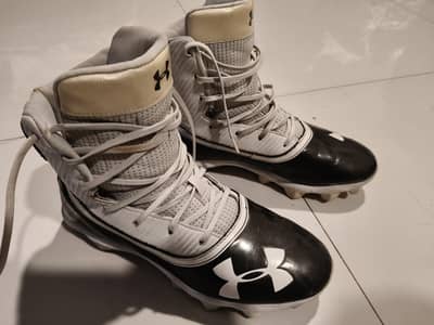 Under Armour HIGHLIGHT