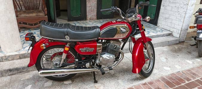 Honda CD 200 roadmaster model 1980 for urgent sale