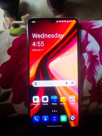 Mble condition 10by 10 ha. Mble  ma Kisi kism k falt ni ha