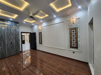 10 MARLA UPPER PORTION FOR RENT IN UET HOUSING SOCIETY MAIN COLLEGE ROAD LHR