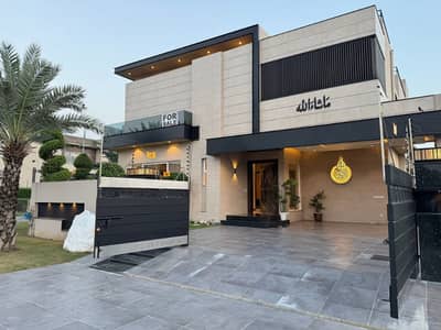 10 Marla luxury house available for rent