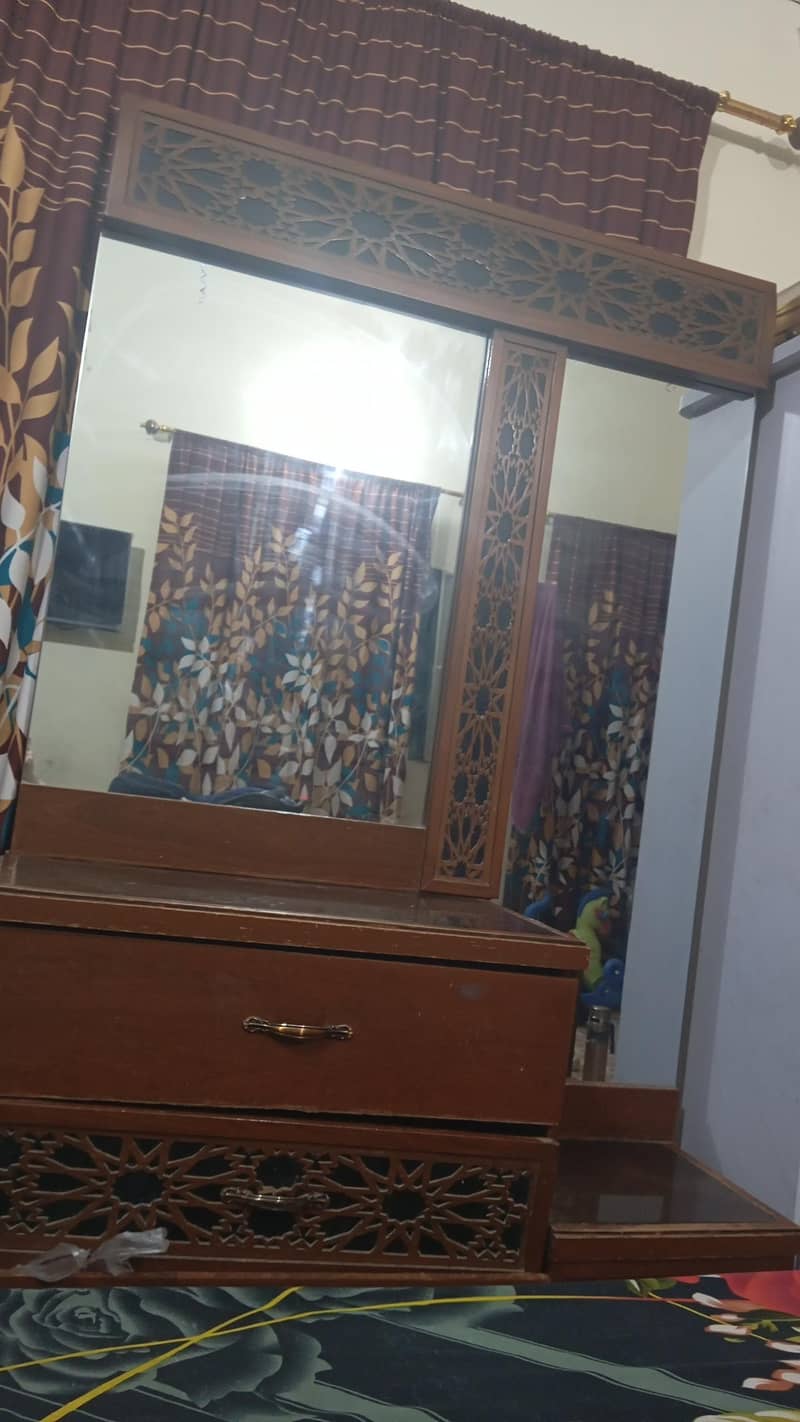 dressing table 1