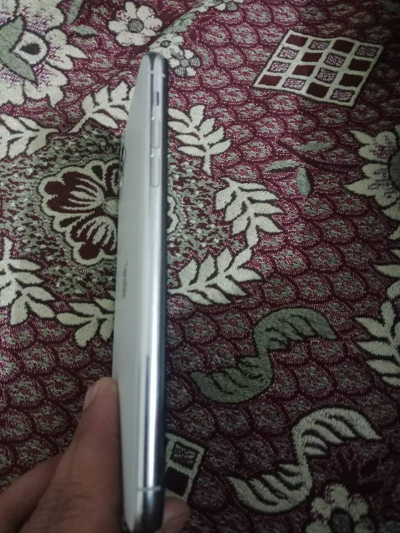 iPhone 11 pro max 1