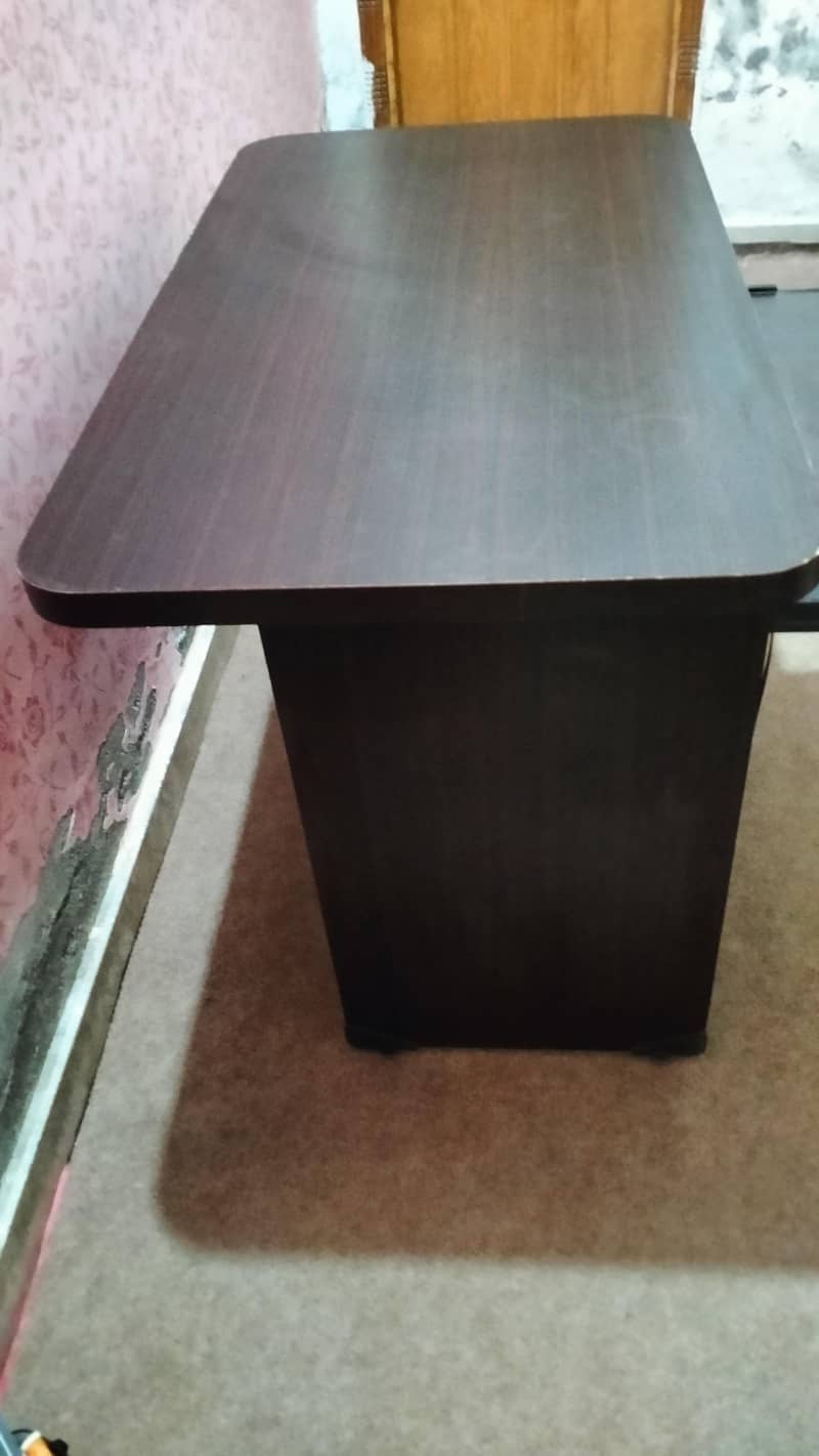 Computer table or Study table 4