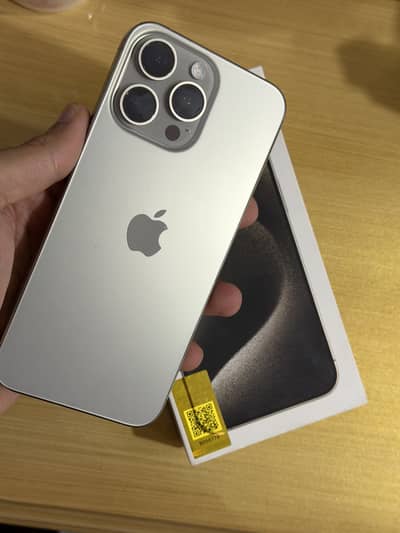 Iphone 15 pro max, e-sim pta time remaining, 94% battery health 10/10