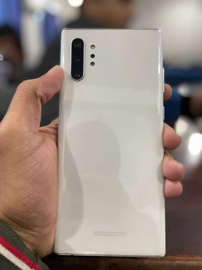 Samsung 10 plus brand new condition 10/10