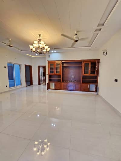 G-13 Tile Flooring 10 Marla 7 Bed 8 Bath Prime Location Like New House.