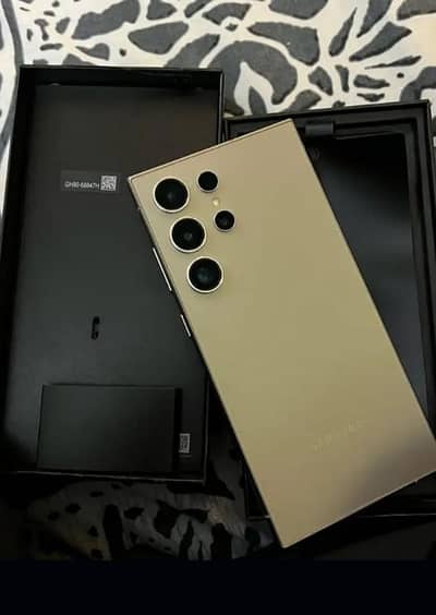 Samsung galaxy S24 Ultra 12/512 complete Box urgent sale contact OLX
