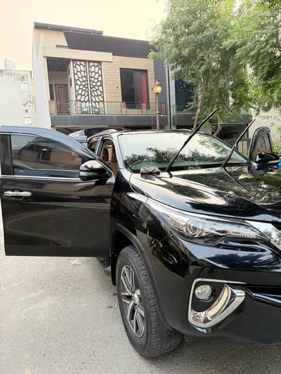 Toyota fortuner v 4x4 patrol