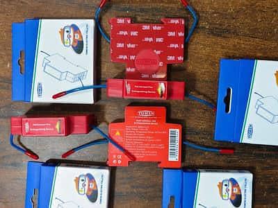 Fire extinguisher device