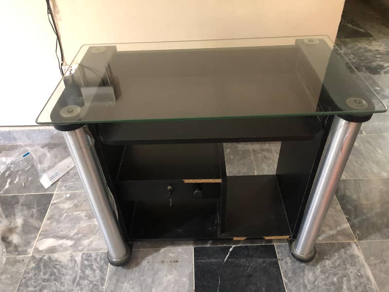 Computer Table 4