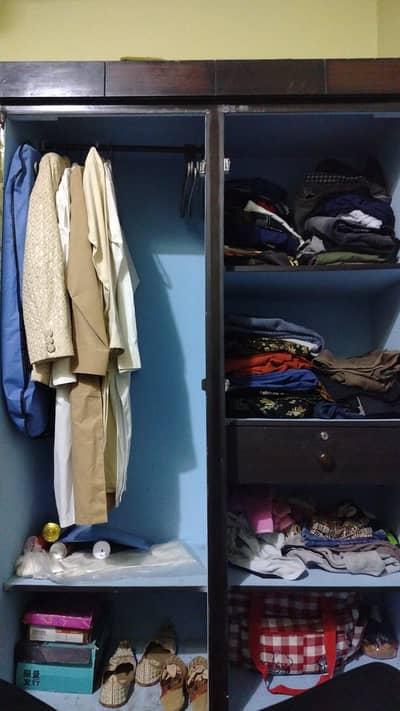 Safe almari for sale