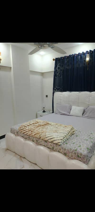 king size bed 2sid table