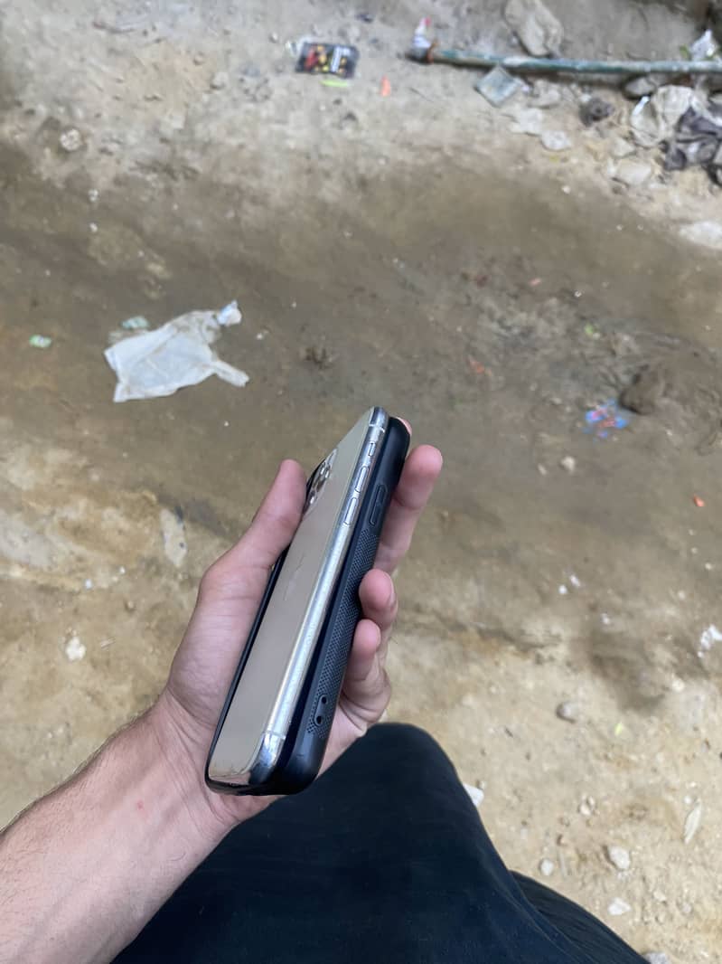 I phone 11 pro /256 Gb - Mobile Phones - 1111285490
