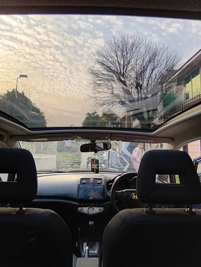 panoramic roof and keyless entry
