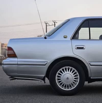 Toyota Crown Royal Saloon 1997
