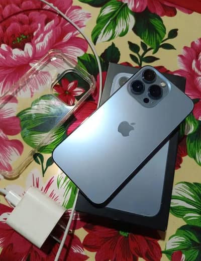 IPhone 13 pro max  box 256 gb