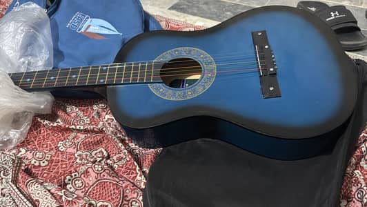 Like New Acoustic Guitar – Perfect for Beginners & Professionals
