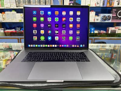 MacBook pro 15 inch 1TB SSD genuine