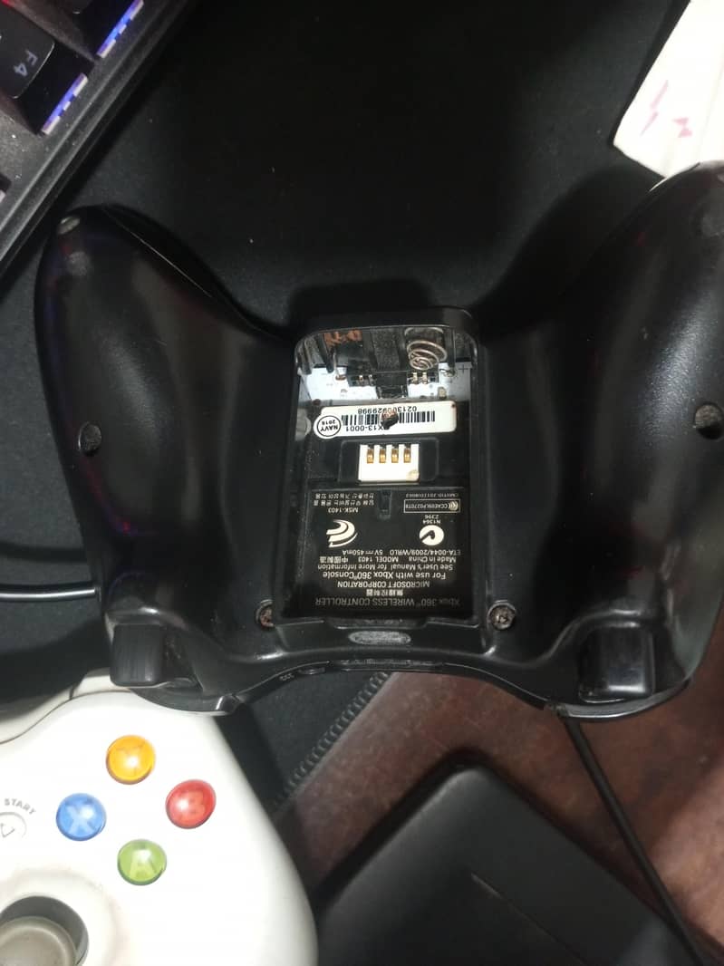 Xbox 360 wireless controller 1