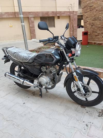 Yamaha YB 125z DX model 2025