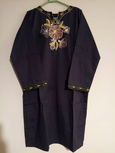 original nishat and other brands ladies suits available in reasonable