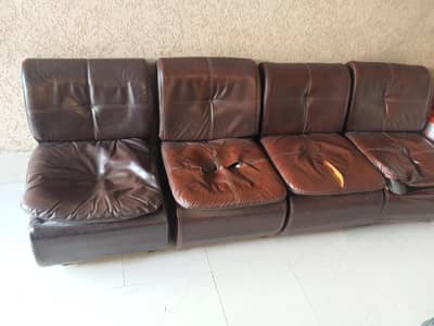 5 sofy available for sale