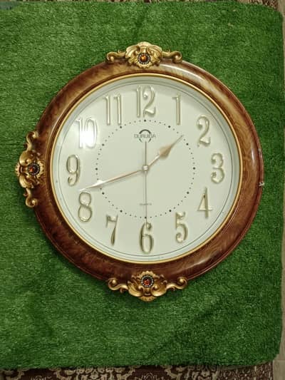 OURUIDA QUARTZ  wall clock