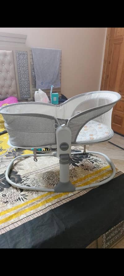 mastella 6 in 1 deluxe multi-functional basinet