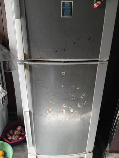 Dawlence fridge urgent sale